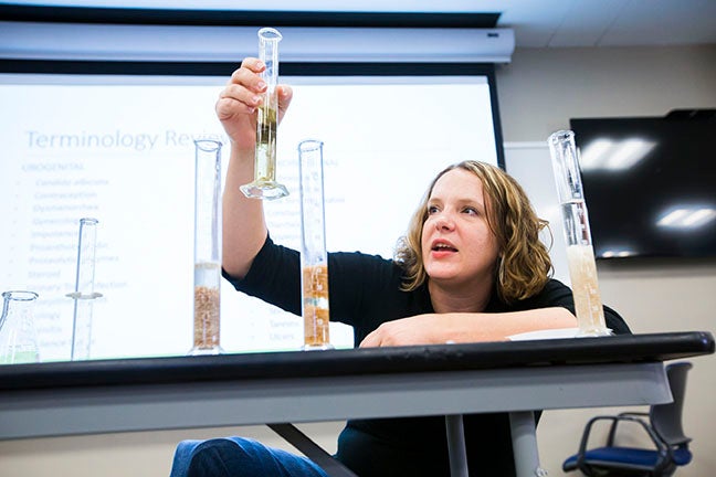 00101901-17KHCassandra Quave lectureF/College of Arts & SciencesApril Hunt Dr. Cassandra Quave in her lab talking about skin microbiome.